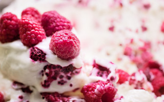 Raspberry cream dessert macro spoon - top of it free wallpaper for desktop