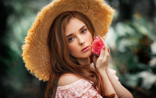 Woman hat flower serious photorealistic - a flower free wallpaper for desktop