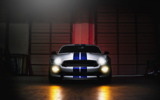 Car blue stripe garage red - a blue stripe free wallpaper for desktop