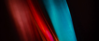 Blurry red blue object black - a blurry photo free wallpaper