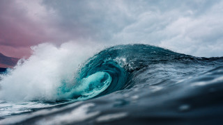 Large wave breaking ocean mountains - a large wave free wallpaper