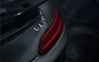 Black car tail light red - cgstudio free wallpaper