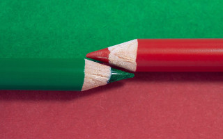 Red pencil green end red - a red surface free wallpaper