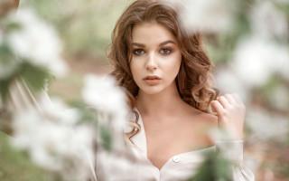 Woman long hair blue eyes 17 - elina karimova free wallpaper for desktop