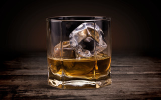 Whiskey glass ice dark wooden - david begbie free wallpaper