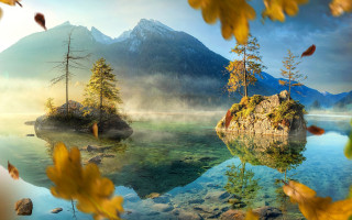Lake island mountain autumn scenery - a small island in the middle of it free wallpaper