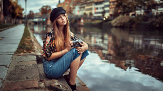 Eszter mattioni bridge cityscape blonde - her hand and a hat free wallpaper