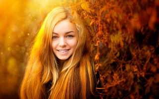 Woman blonde hair smiling autumn - long blonde hair free wallpaper