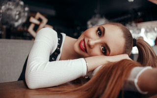 Elina karimova long hair portrait - arabesque free wallpaper