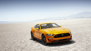 Yellow mustang desert mountains blue - a blue sky in the background free wallpaper for desktop