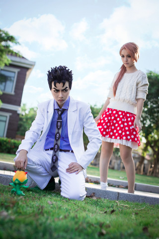 Man suit tie sitting woman - the ground next free wallpaper for mobile