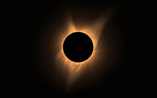 Solar eclipse bright light black - a solar eclipse free wallpaper