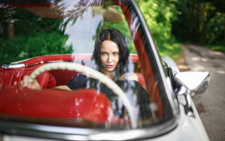 Woman red car window steering - the steering wheel free wallpaper