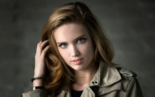 Woman blueeyes trenchcoat portrait jewelry - free portrait wallpaper for desktop