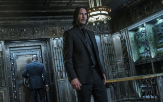 Man suit door cityscape rain - charles roka free wallpaper