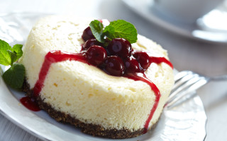 Cheesecake cherries mint plate fork - a plate free wallpaper