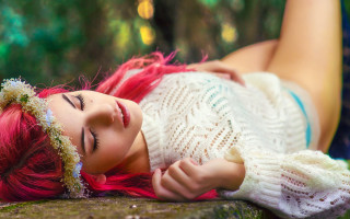 Red hair woman sitting outdoors - dreamlike free wallpaper for desktop
