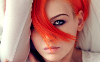 Red hair woman bed closeup - andrew boog faithfull free wallpaper for desktop