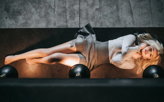 Elsa bleda couch laying exercise - elsa bleda free wallpaper