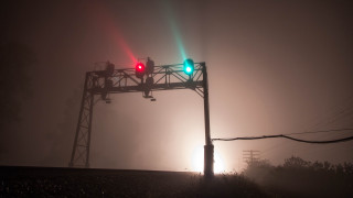 Traffic light red green fog - a traffic light free wallpaper