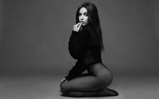 Elegant black top fishnets seiza - her lip free wallpaper