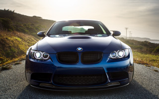 Blue car tilt shift vroom - the top of the car free wallpaper