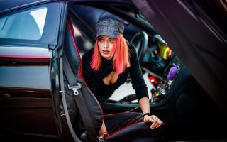 Pink hair woman car synthwave - the side of the car free wallpaper