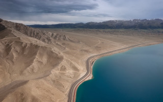 Desert lake mountains sand road - aerial view free wallpaper