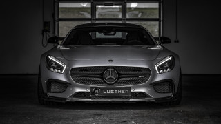 Mercedes sports car hood open - detailed face free wallpaper