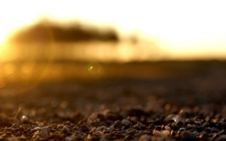 Sunset field blurry building raytrace - a sun free wallpaper for desktop