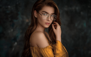 Woman glasses yellow dress portrait - a yellow dress free wallpaper