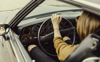 Woman driving car steering wheel 3 - retro free wallpaper for desktop