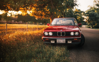 Red car autumn sunset fence - retro free wallpaper for desktop