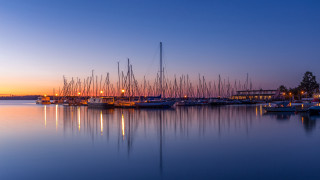 Harbor boats sunset reflections cityscape - sunset time free wallpaper