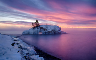 Iceberg shoreline sunset mountains cityscape - top of a snow free wallpaper