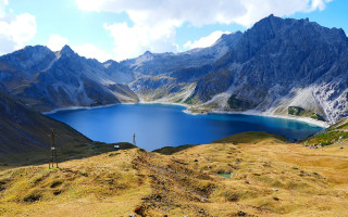 Mountain range lake background cloudy 2 - a few mountain free wallpaper for desktop