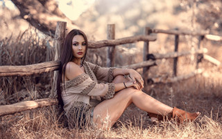 Aramenta vail fence dress boots - fashion photography free wallpaper