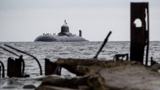 Submarine ocean group people military - aleksandr gerasimov free wallpaper