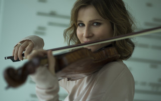 Woman violin smile blonde blue - her right hand free wallpaper