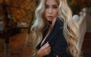 Elina karimova blonde hair park - a picture in a park free wallpaper