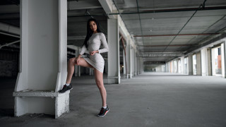 Woman leaning wall white dress - her foot free wallpaper for desktop