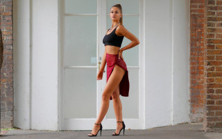Annabel eyres fashion arabesque bronze - red skirt free wallpaper for desktop