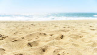 Beach sand water blue sky - aquirax uno free wallpaper