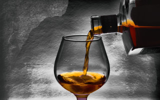Wine pour holography 3d render - a glass free wallpaper for desktop