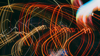 Blurry streetlight background movement microscopic - a blurry photo of a street light free wallpaper