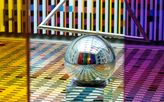 Colorful sculpture mirrorball triangle rainbow - an abstract sculpture free wallpaper
