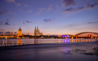 City skyline bridge river night 64 - a bridge and a river free wallpaper for desktop