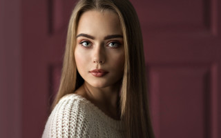 Pink wall pink door portrait - a pink wall free wallpaper