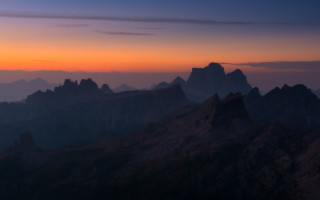 Mountain range sunset clouds cityscape 5 - a few mountain free wallpaper for desktop