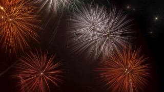 Fireworks night sky kimono ferriswheel - free new year wallpaper